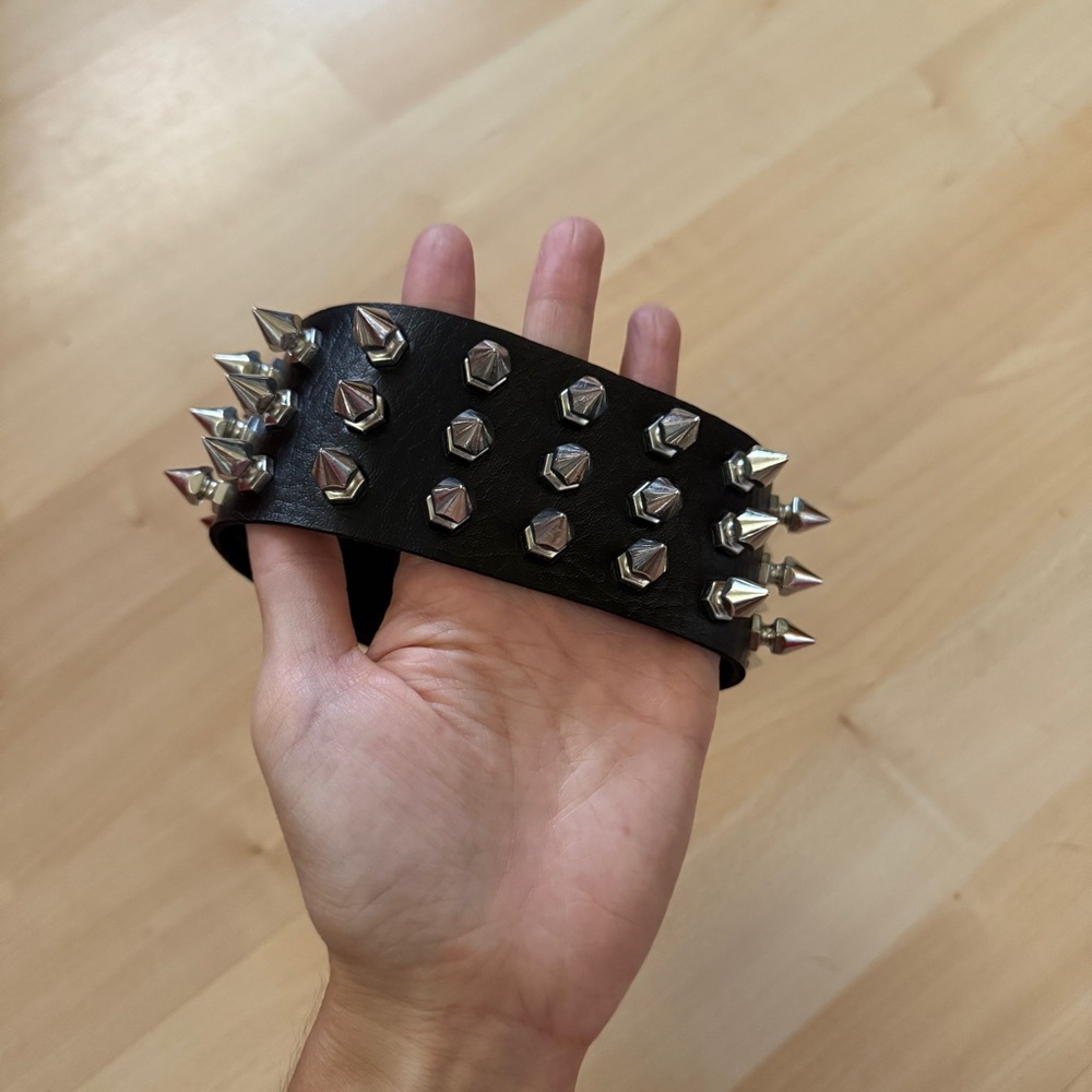 Black spiked choker